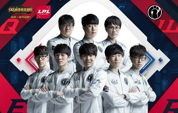 她是一个经 她是一个经