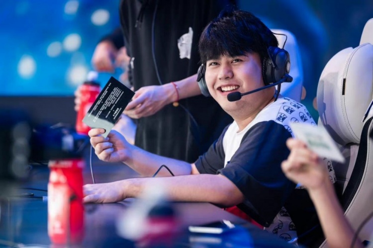 的弊端也逐 的弊端也逐