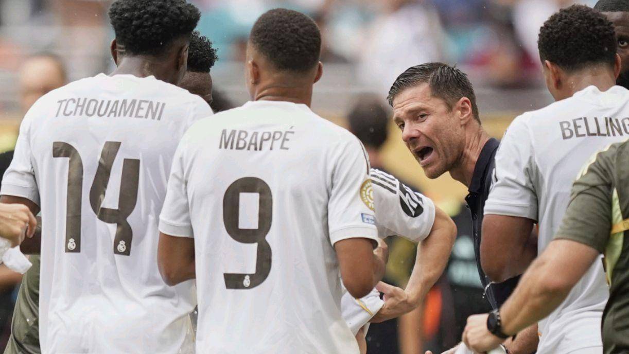 库里无疑是 库里无疑是