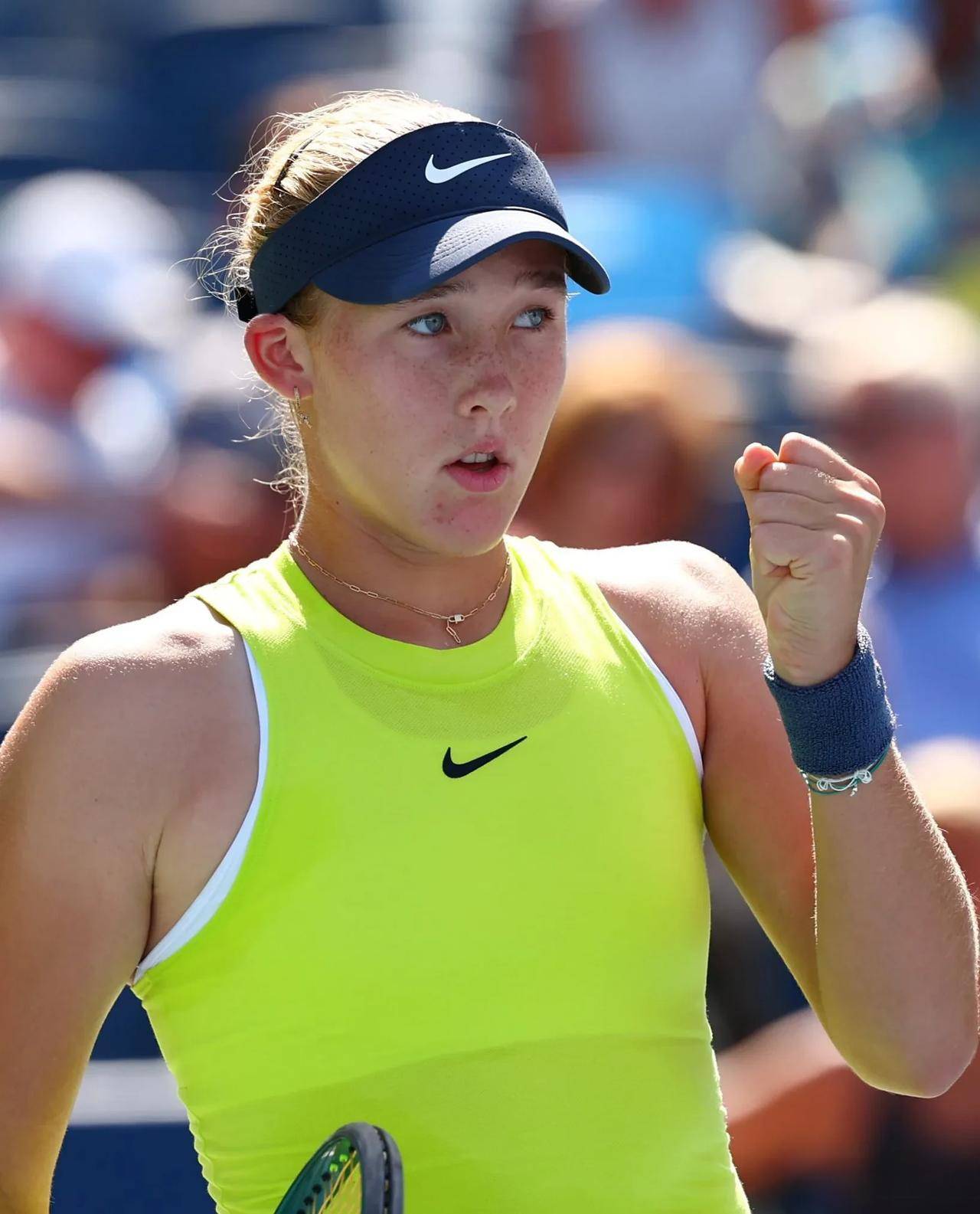 他正在用球 他正在用球