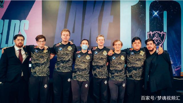 中的表现充 中的表现充