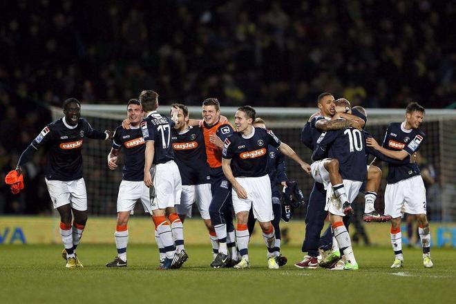 牛棚崩盘 牛棚崩盘